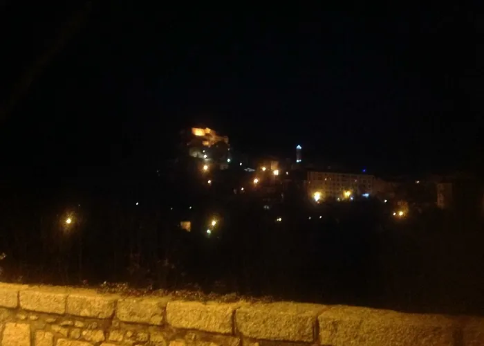 Dans Résidence Neuve Et Calme * Corte (Corsica)